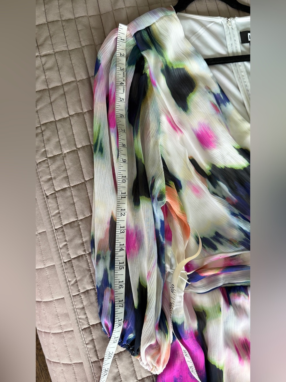 DKNY White and Pink Dress - Picture 15 of 15